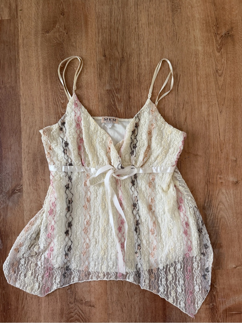 Vintage Y2K Lace Cami / Blouse